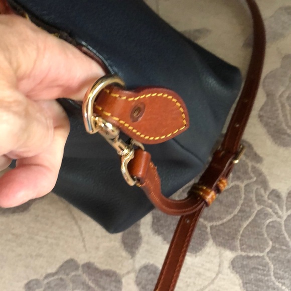 💯%AUTHENTIC  Dooney & Bourke Pebble Grain Satchel Large - Picture 6 of 9